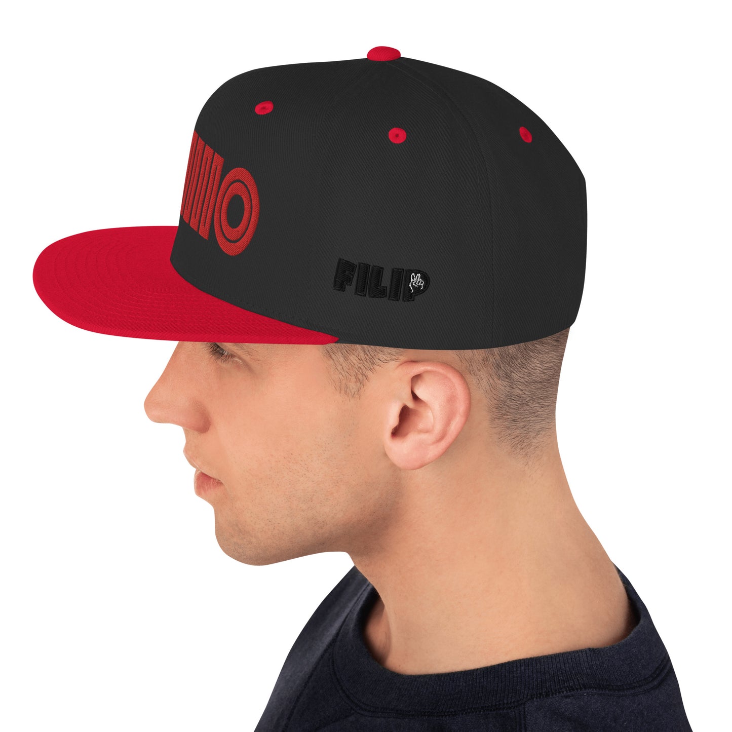 Casquette plate baseball, couleur noir et rouge
