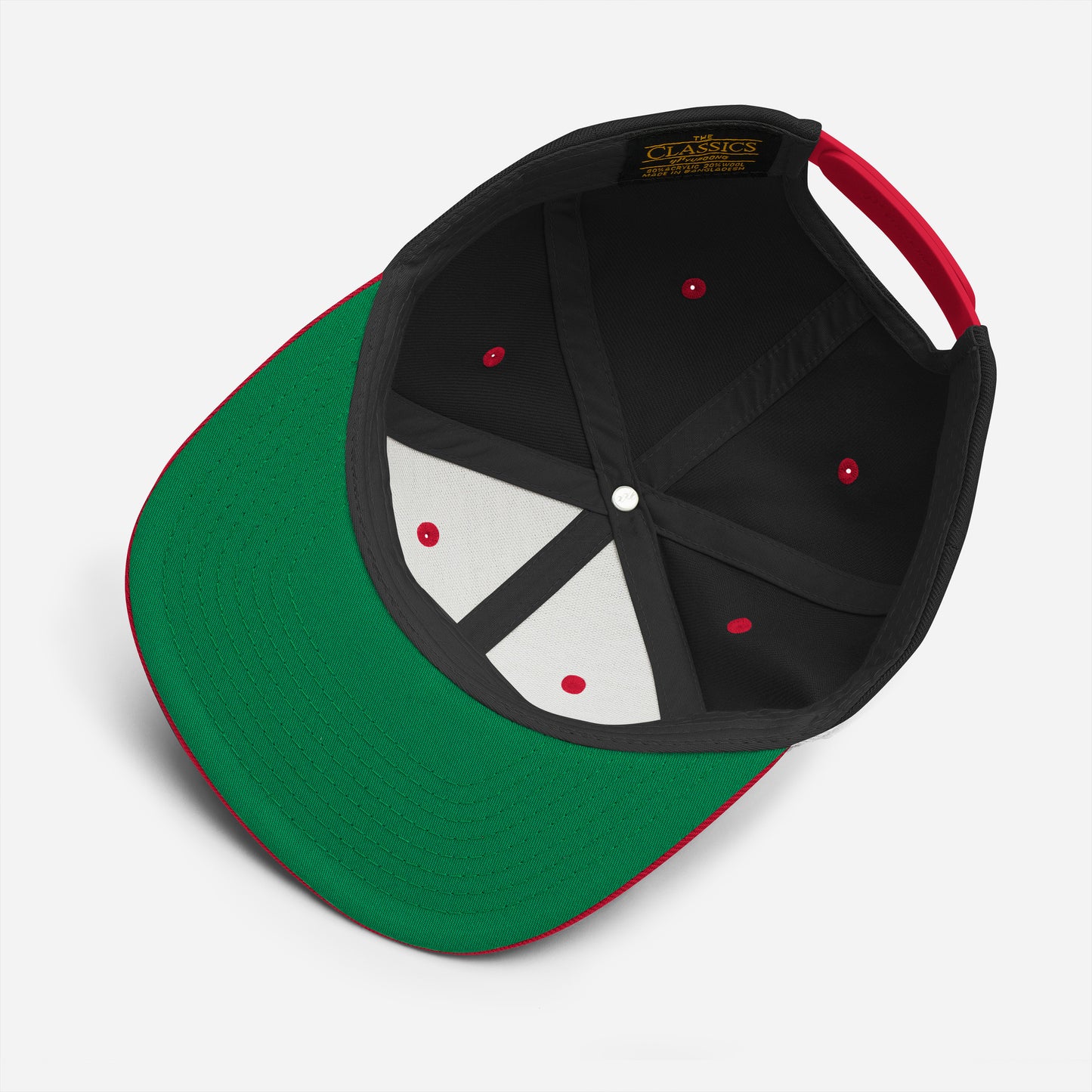 Casquette plate baseball, couleur noir et rouge